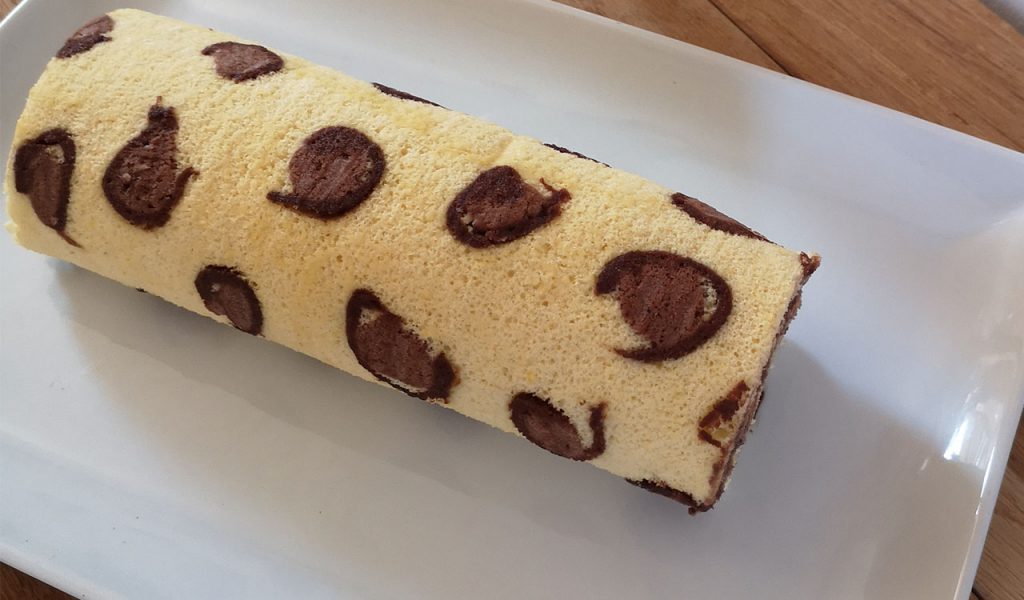 Gâteau roulé au chocolat motif léopard